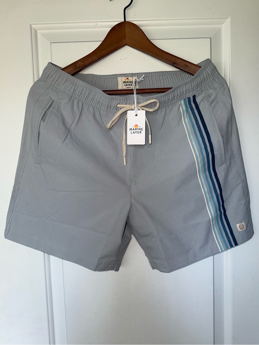 Marine Layer NWT Saturday Sport Short 6" - Light Grey Stripe